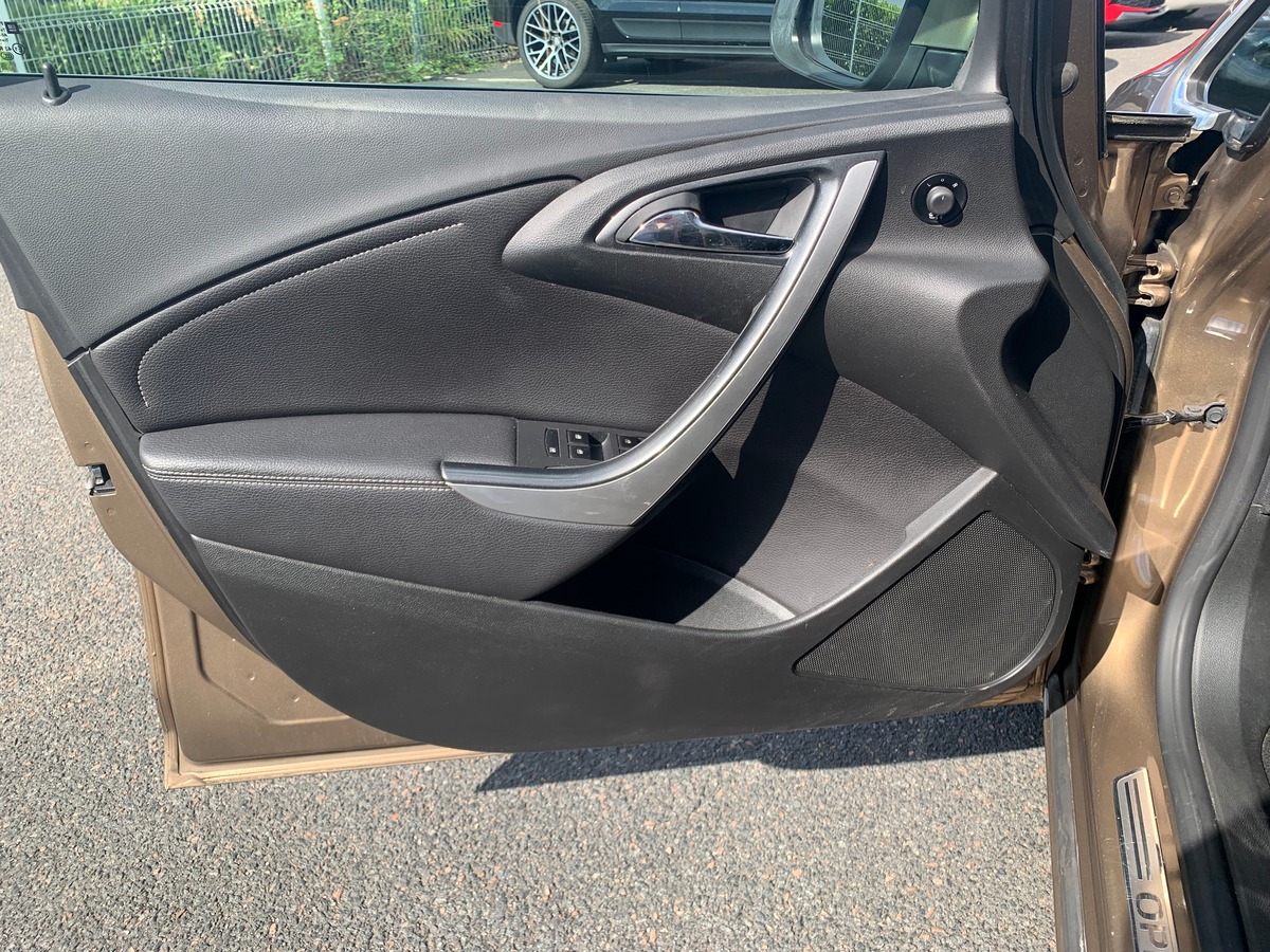 Opel OPEL ASTRA 110 chevaux | Caméra de recul | Régulateur de vitesse | GPS | Climatisation | Barres toit
