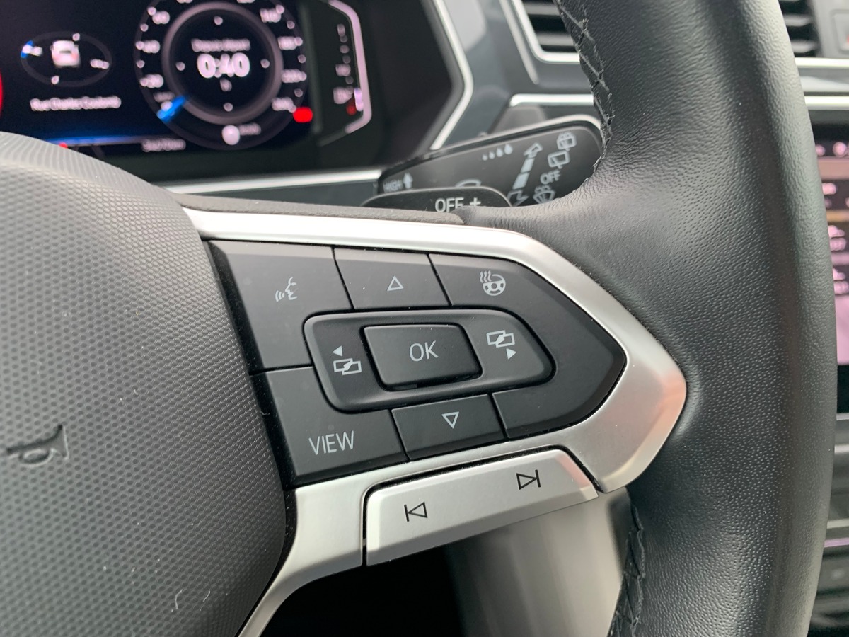 Volkswagen Tiguan 150 | ELEGANCE EXCLUSIVE | Toit ouvrant panoramique | Cuir | Caméra avant arriére