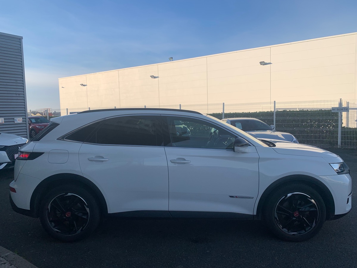 DS DS 7 130 ch | PERFORMANCE LINE + | Caméra de recul | Coffre mains-libres | Sièges électriques