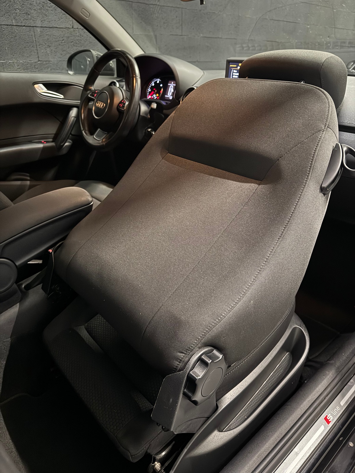 Audi A1 1.6 TDI 90ch S-LINE