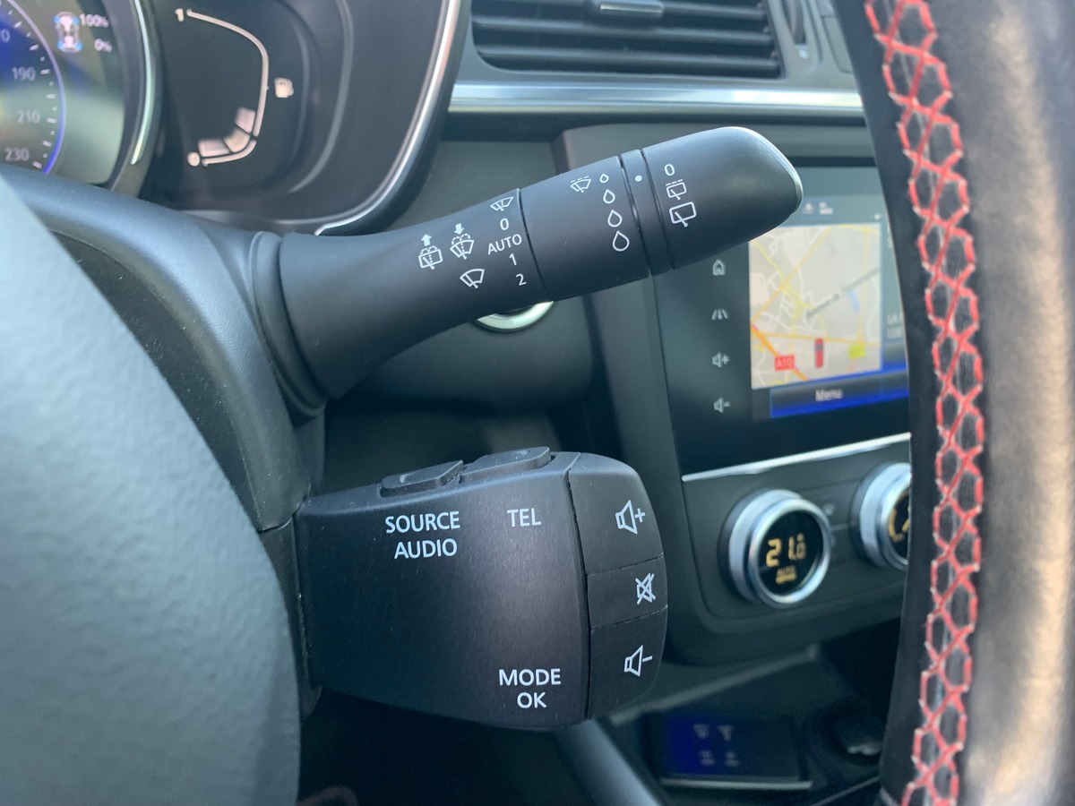 RENAULT Kadjar 150 ch | Black Edition SL | 4WD | Toit Panoramique | Caméra recul | Attelage | BOSE