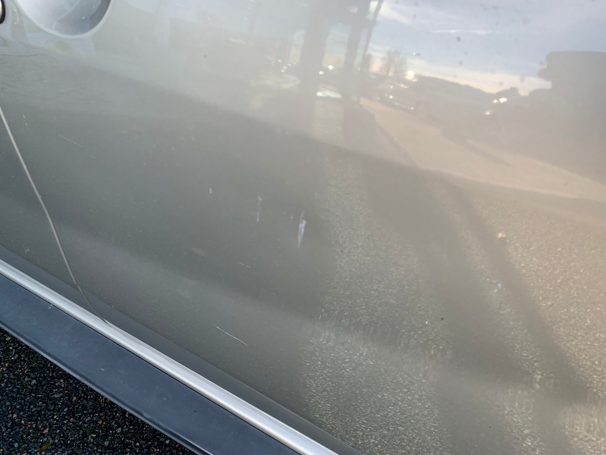 Dacia Duster 105 ch | Laureate | Bioethanol | Roue secours | Climatisation | Radio mono-CD MP3