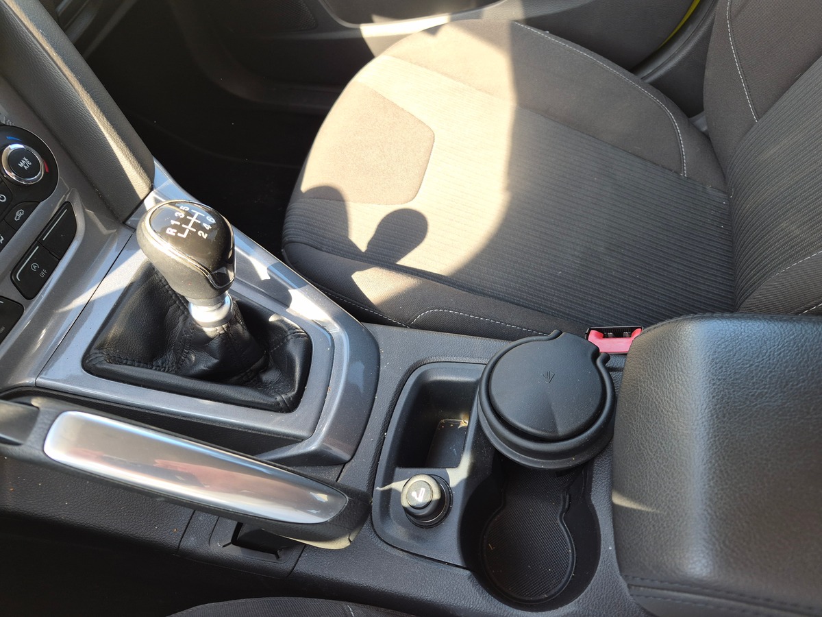 Ford Focus 1.6 150 ch TITANIUM