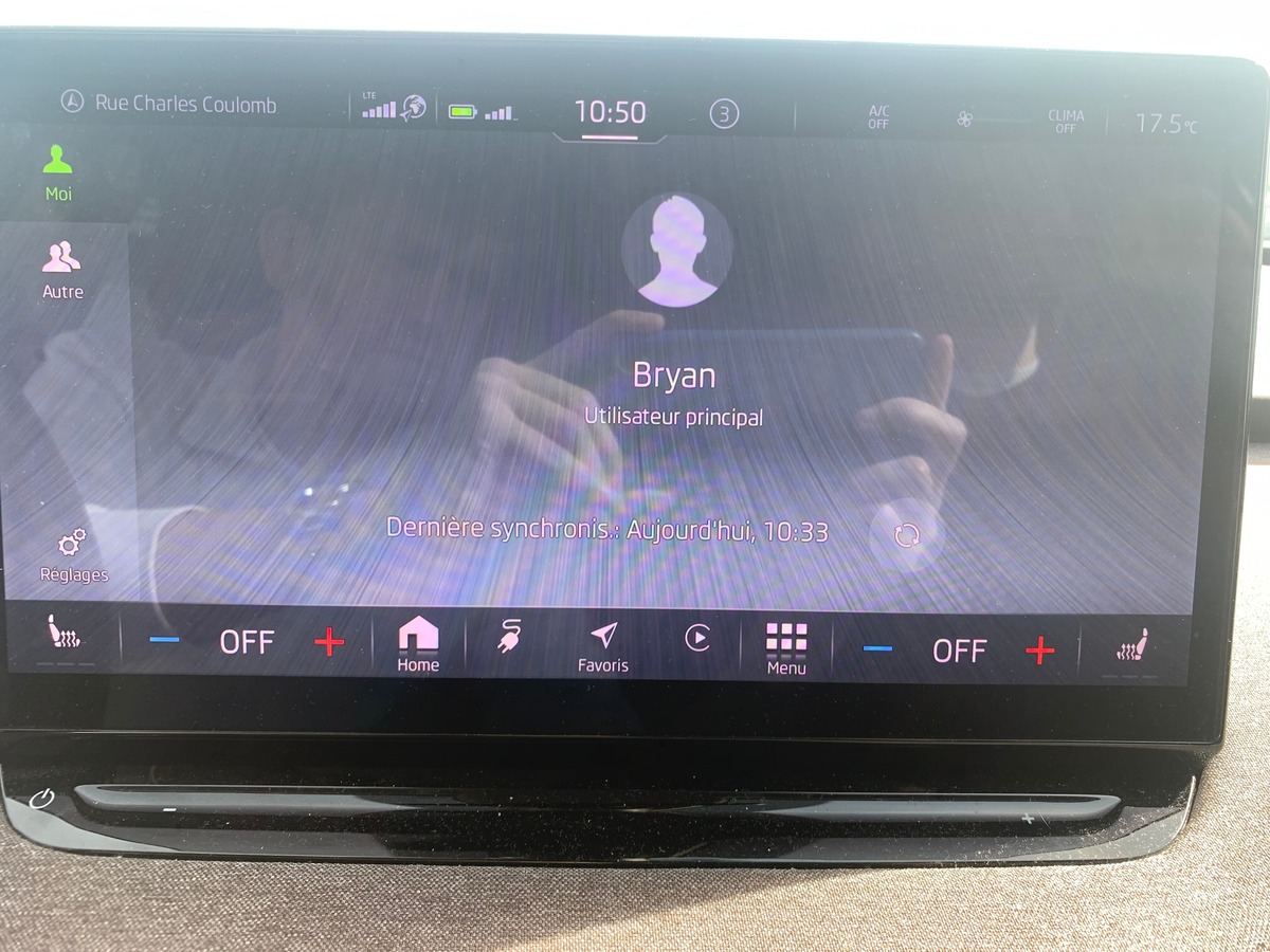 Skoda Enyaq 180 chevaux | iV60 | Apple car Play | Régulateur vitesse adaptatif | Siéges chauffants
