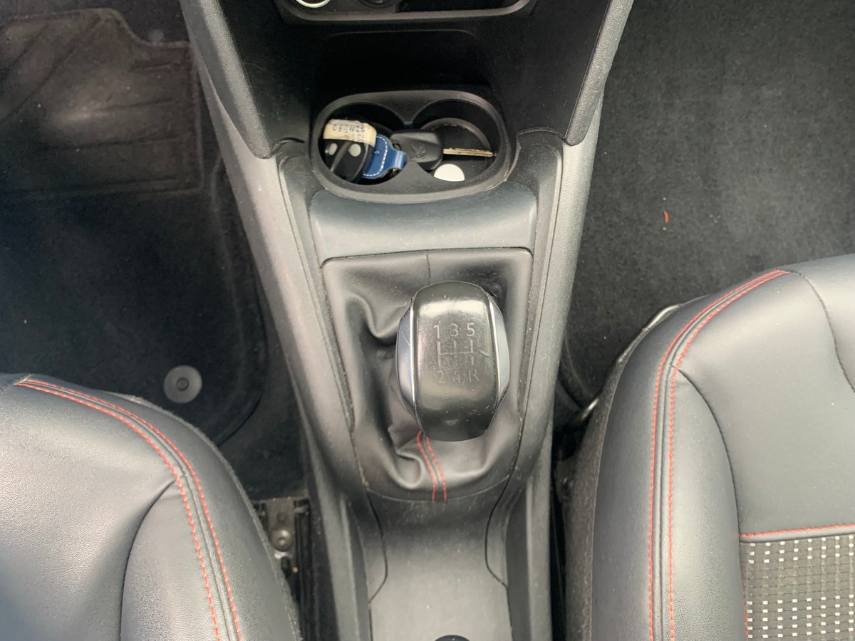 Peugeot 208 110 ch | GT Line | Régulateur de vitesse | Apple car Play Android Auto