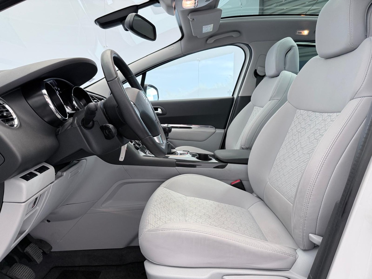 Peugeot 3008 1.6 HDI 115  ALLURE Première main