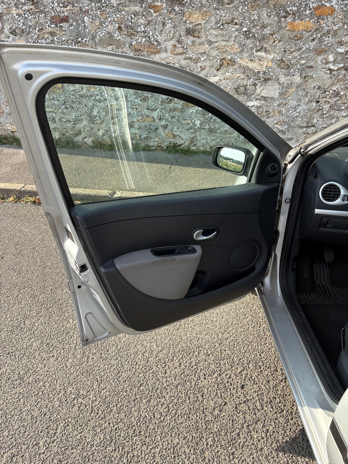 RENAULT Clio 3 phase 2 AUTHENTIQUE 1.2 16v