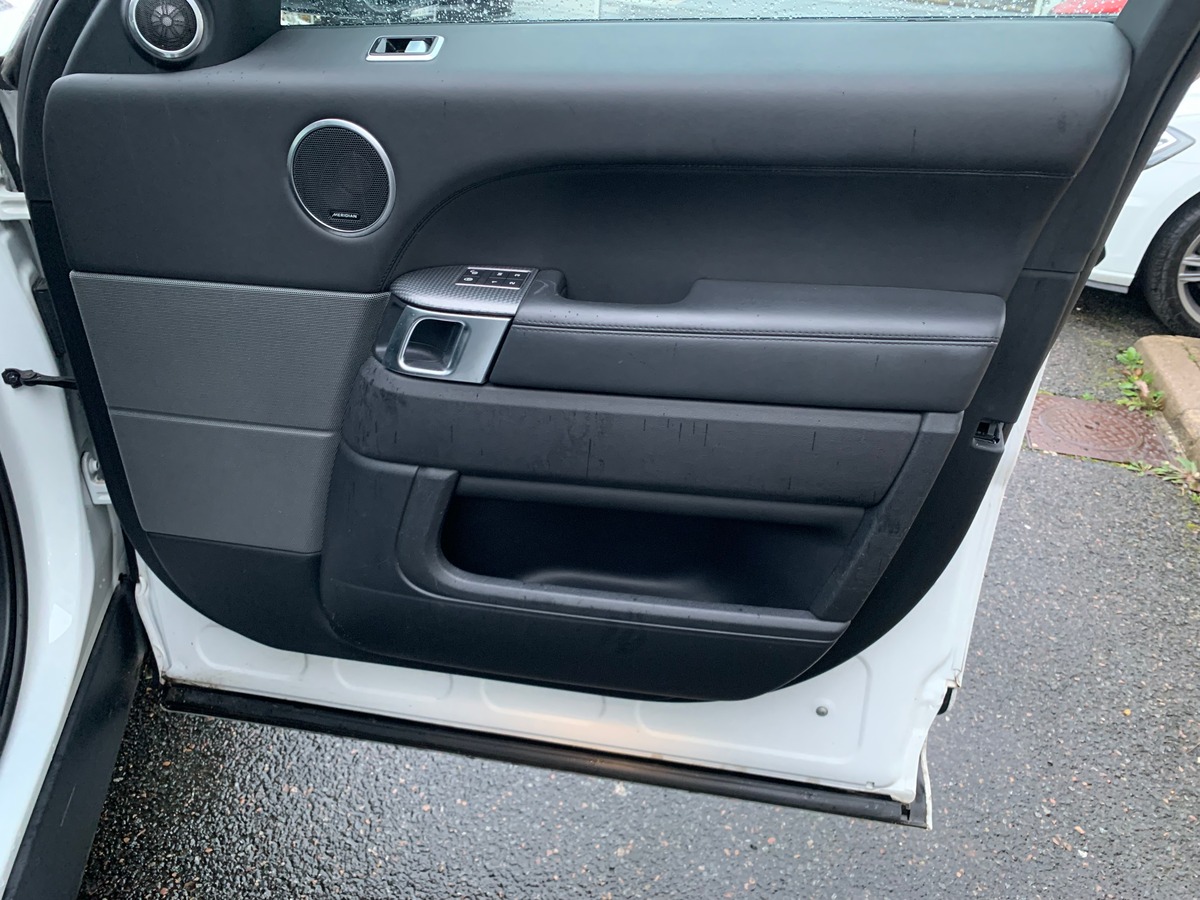 Land-Rover Range Rover Sport 404 ch | Sièges en cuir Windsor Ebony | Audio Meridian  | Toit ouvrant