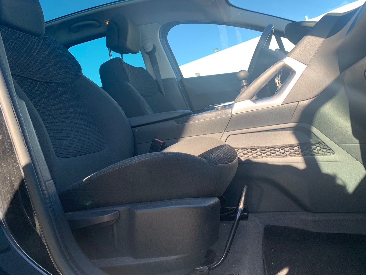 Peugeot 3008 115 ch | ACTIVE | GPS | Radar stationnement arriére | Toit Panoramique | Bluetooth