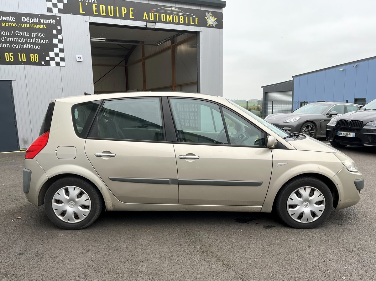 RENAULT Scenic II (2) 1.9 DCI 130 FAP EXPRESSION + attelage