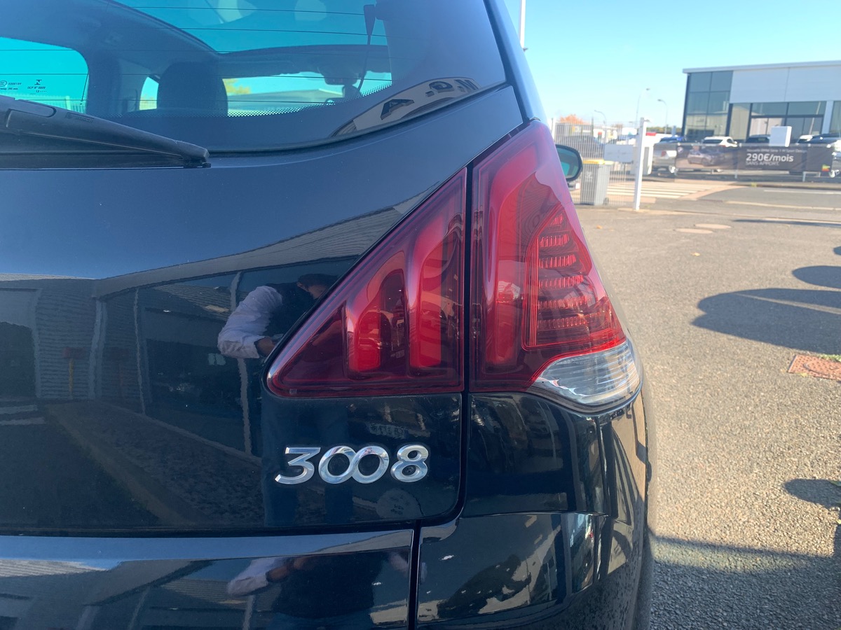 Peugeot 3008 115 ch | ACTIVE | GPS | Radar stationnement arriére | Toit Panoramique | Bluetooth