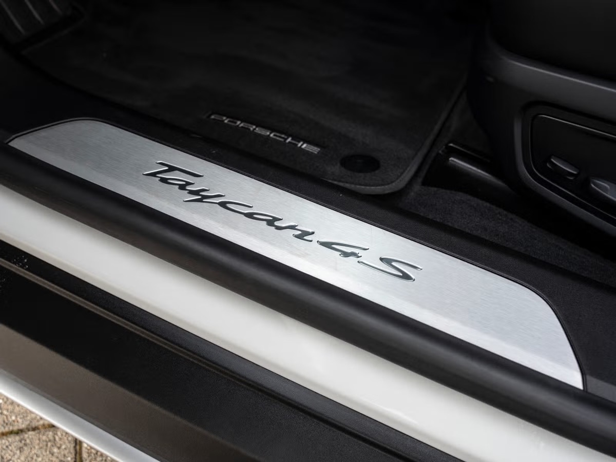 Porsche Taycan Cross Turismo 4S 571ch faible kilométrage