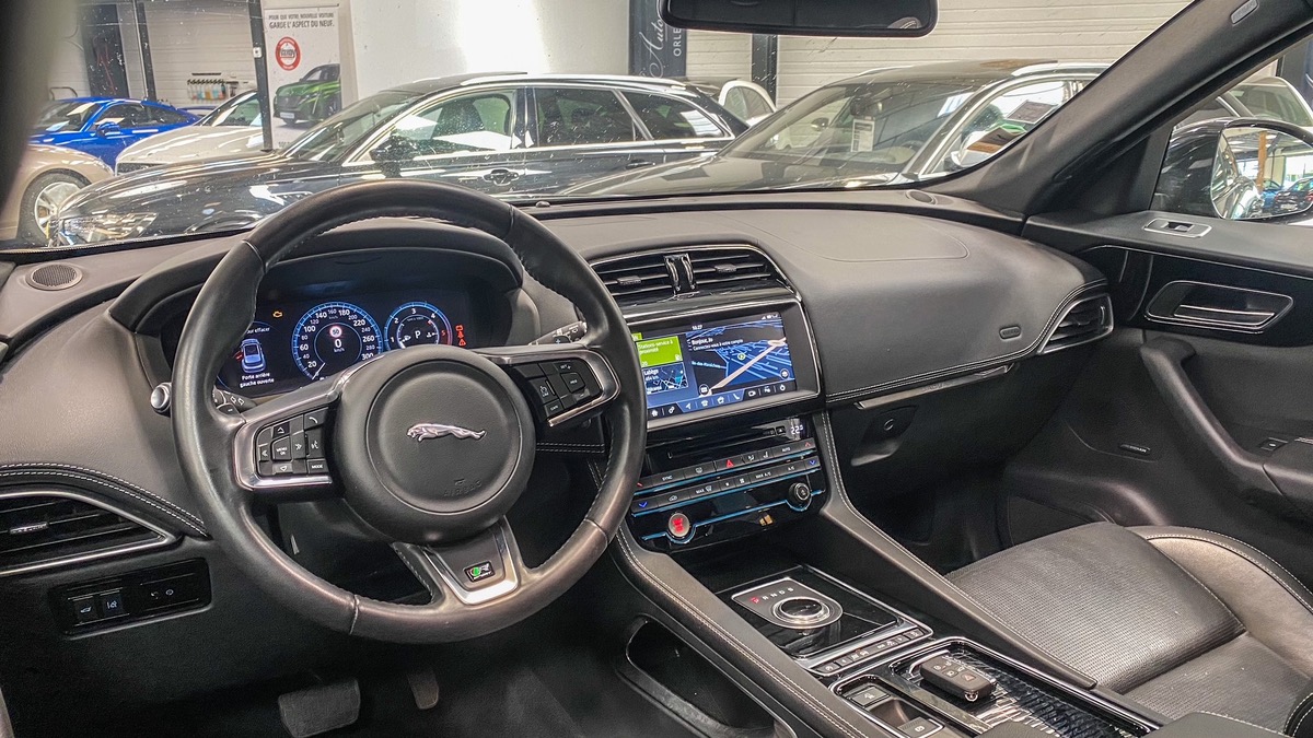 Jaguar F-Pace 2.0 D 180 R-SPORT BVA8 TO/CUIR