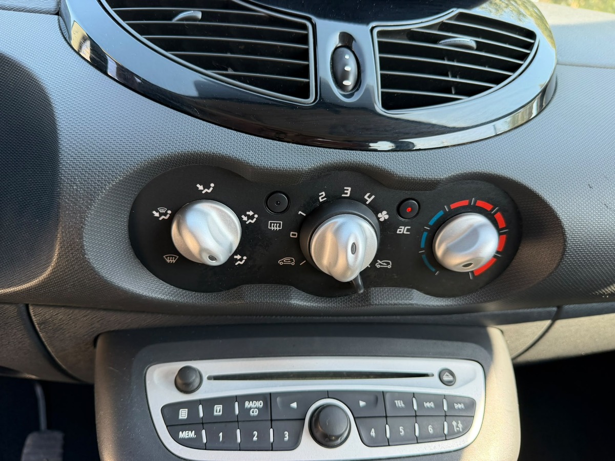 RENAULT Twingo ii 1.2