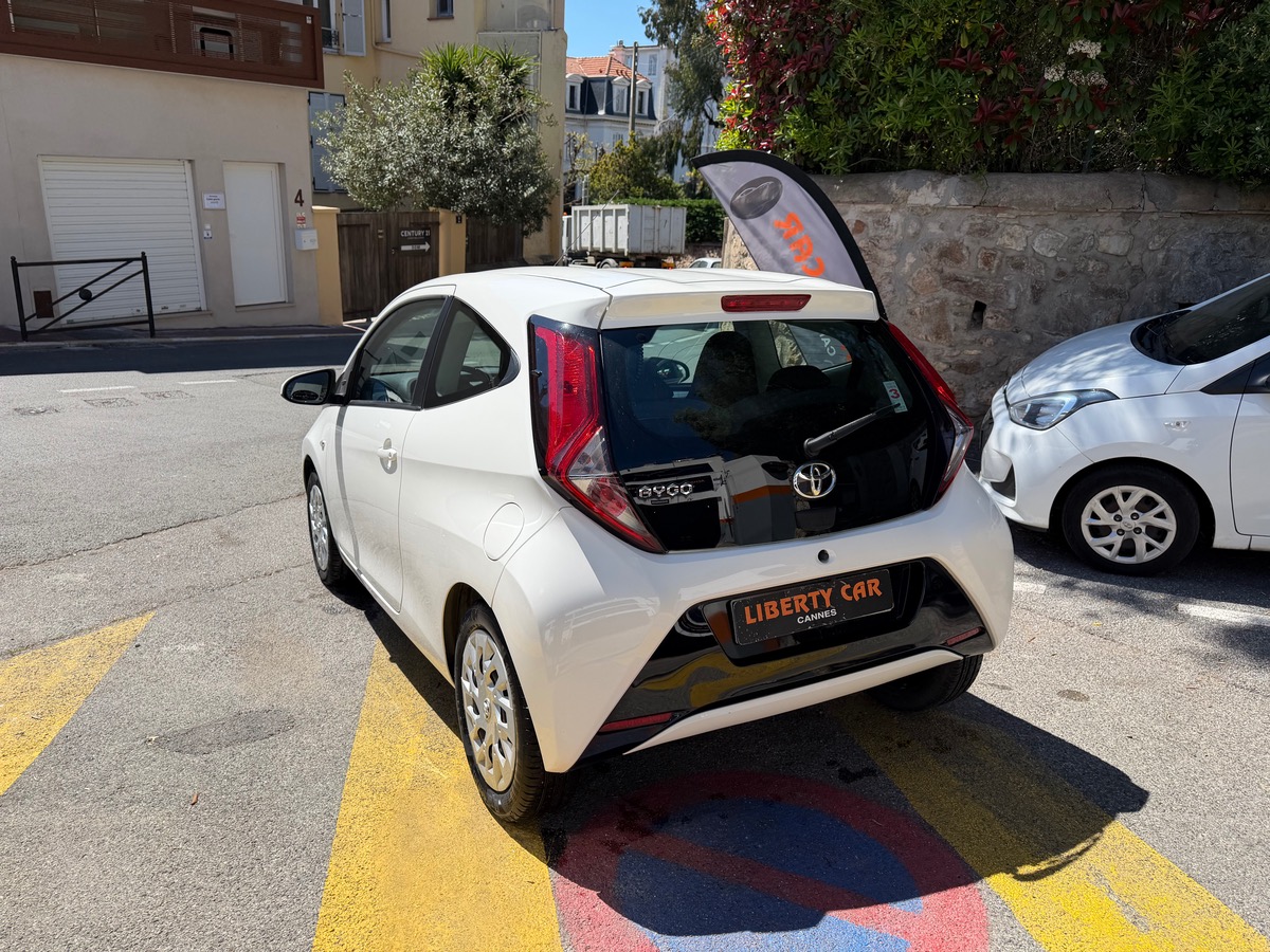 Toyota Aygo 1.0 VVTi 72 CV Boîte auto Phase 2 / KM Réel / Cim / écran / Caméra de recul