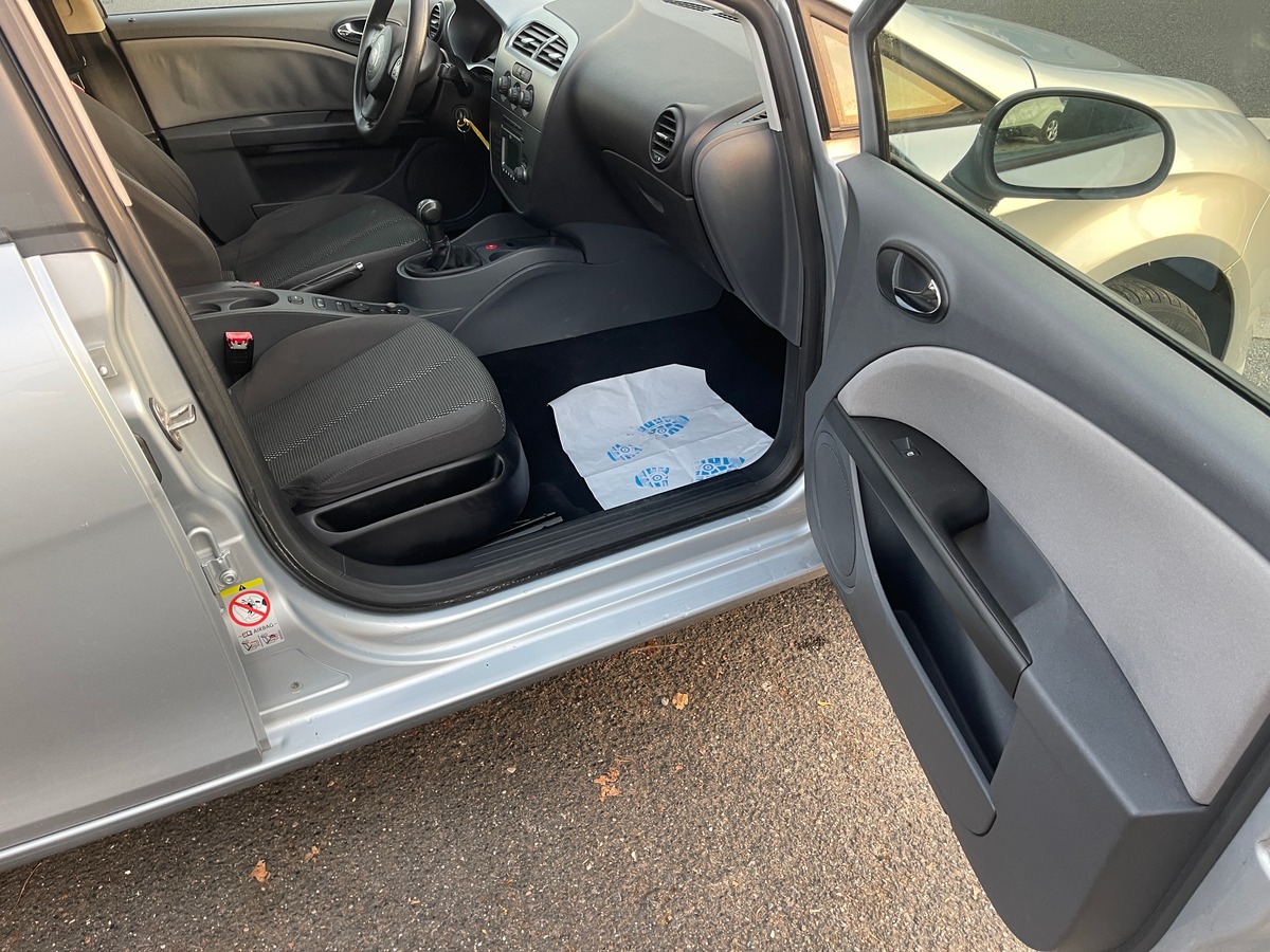 Seat Leon 1.6 100 REFERENCE 5P