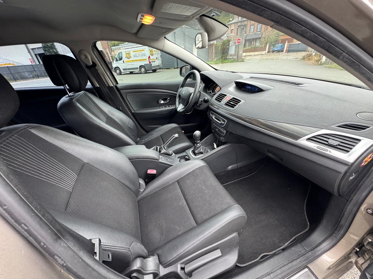 RENAULT Megane III Break 1.5 dCi 110 Privilege - Garantie