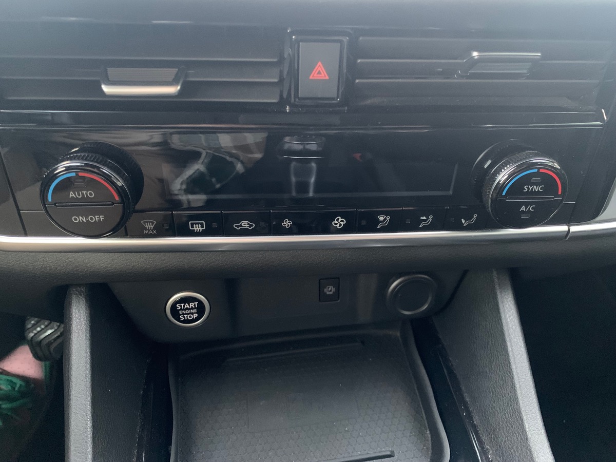 Nissan Qashqai 140 | BUSINESS EDITION | Caméra Recul | Entretien constructeur | Démarrage sans clé