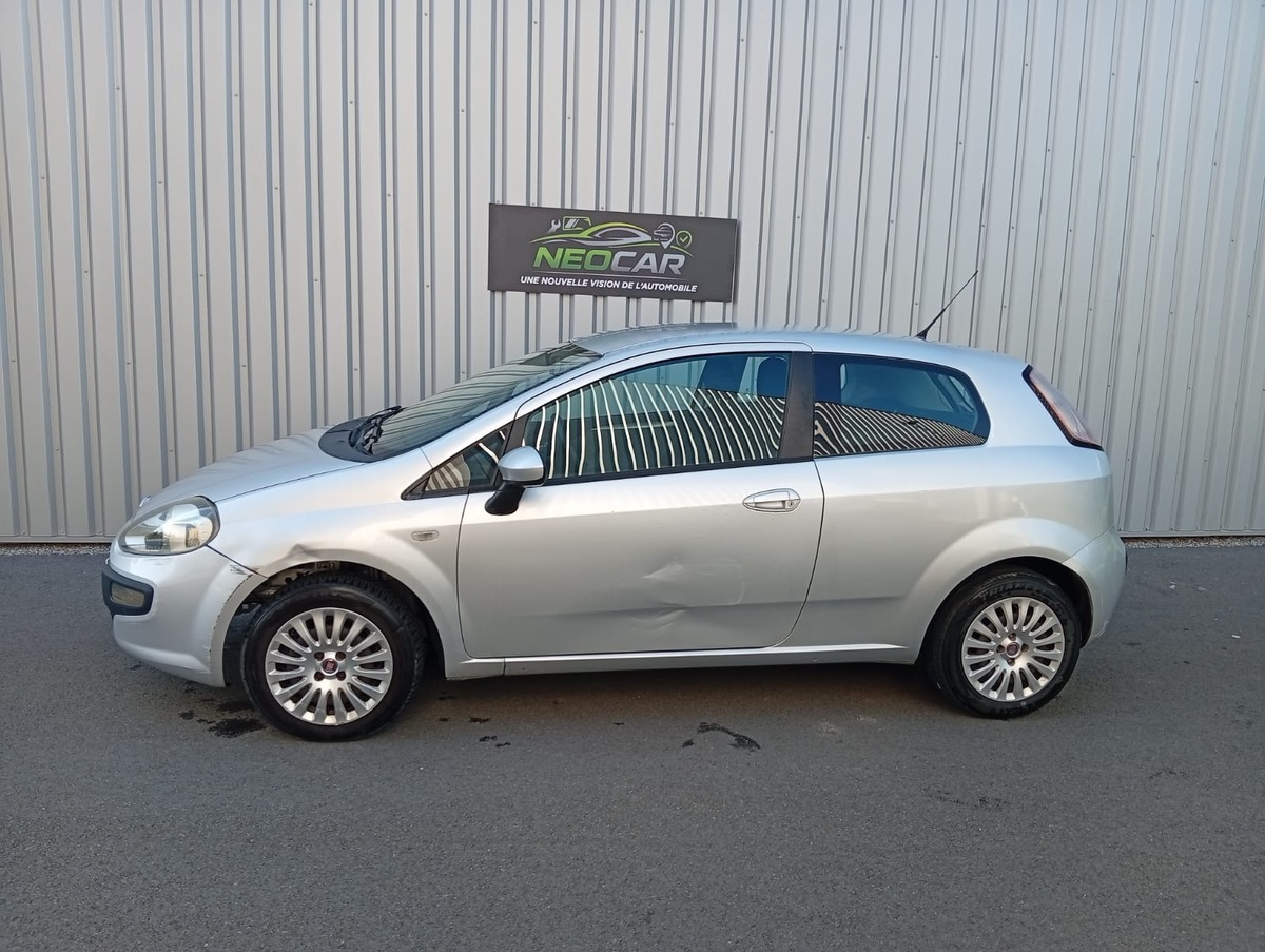 Fiat Punto evo 1.2 Essence / Première main / Distribution , Freins avants et révision Neufs