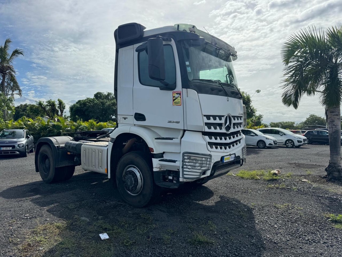 Mercedes-Benz Arocs TRACTEUR AVEC REMORQUE SPORT AUTO