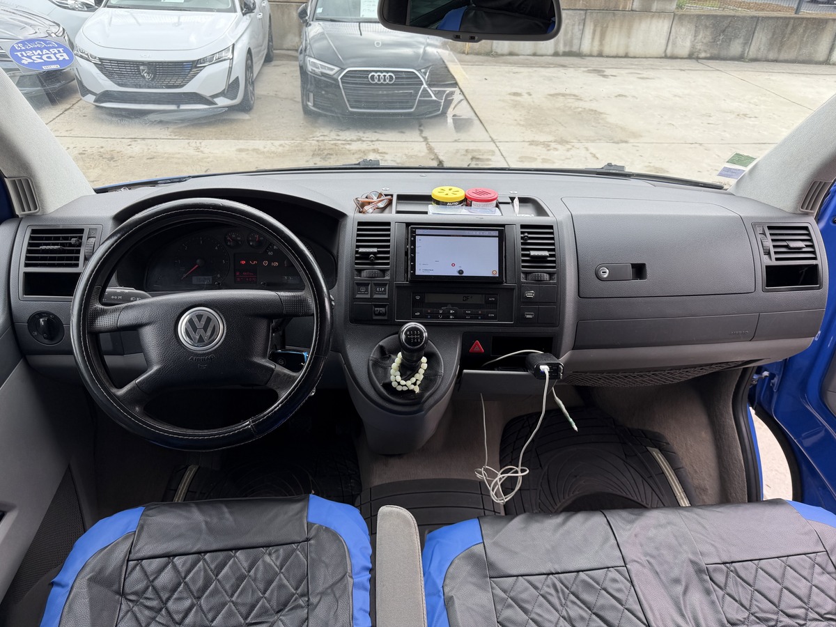 Volkswagen Transporter CARAVELLE 2.5 TDI 9 PLACES