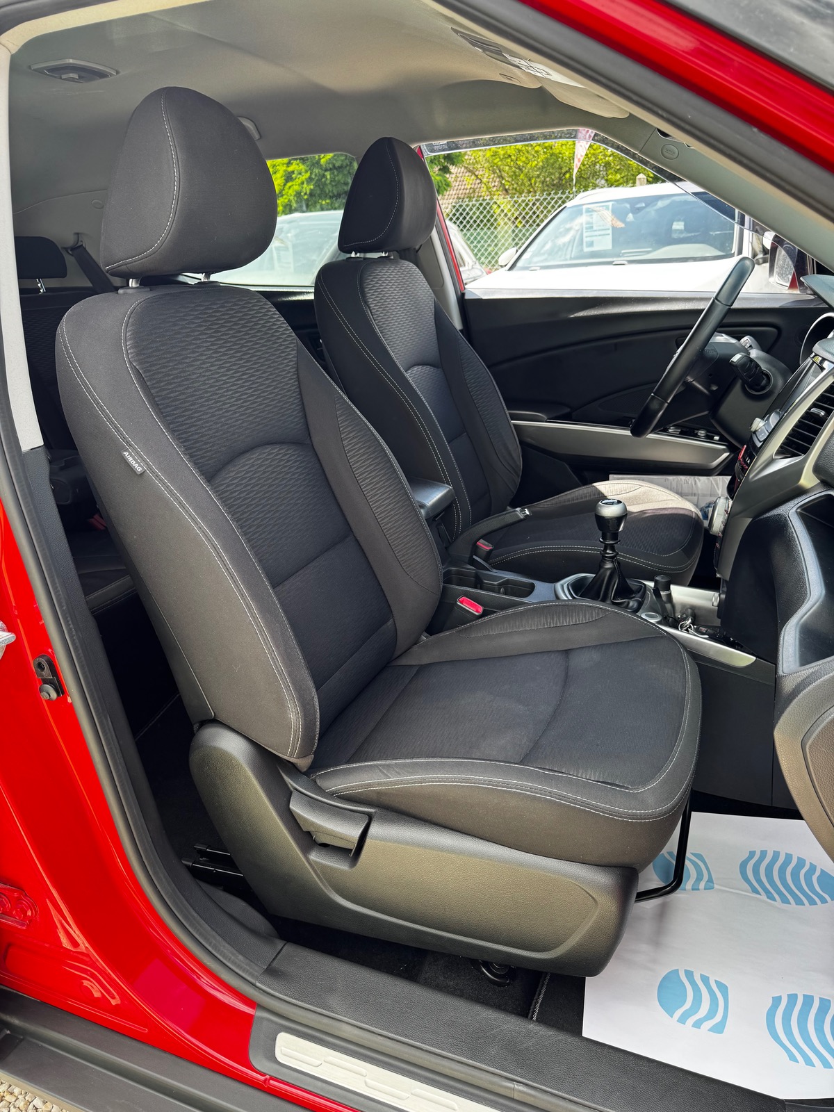 Ssangyong Tivoli 160 E-XDI 115 CV 2WD URBAN +   /  CAMÉRA  /  ACCES MAIN LIBRE  /  MOTEUR A CHAINE