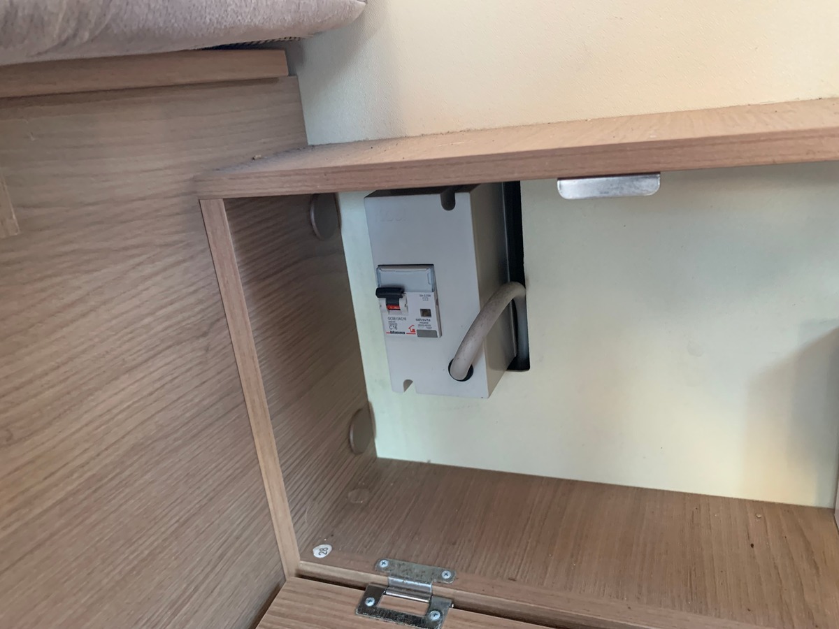 BENIMAR FIAT DUCATO 2L3 JTD BENIVAN 112 130 ch | BENIVAN 112 | Caméra de recul | Attelage | Régulateur vitesse