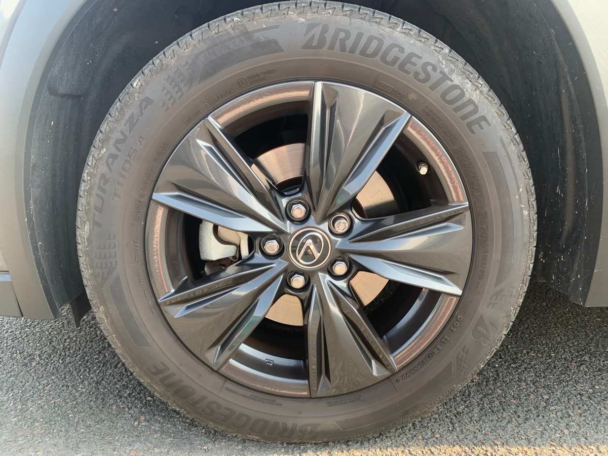 Lexus UX 250 | 185 ch | Luxe Techno | Contrôle angles morts | Caméra recul | Hayon électrique