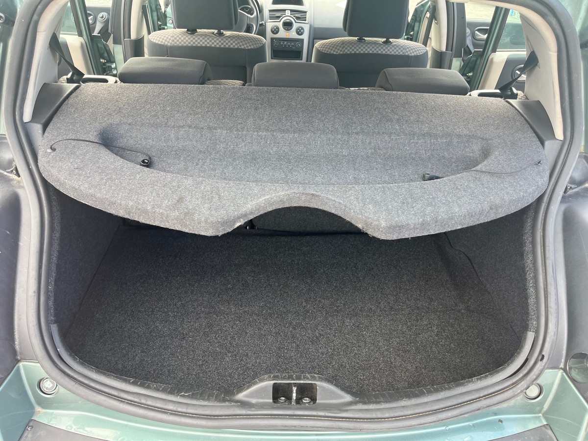 RENAULT Megane ii 1.5 dci 140684 km
