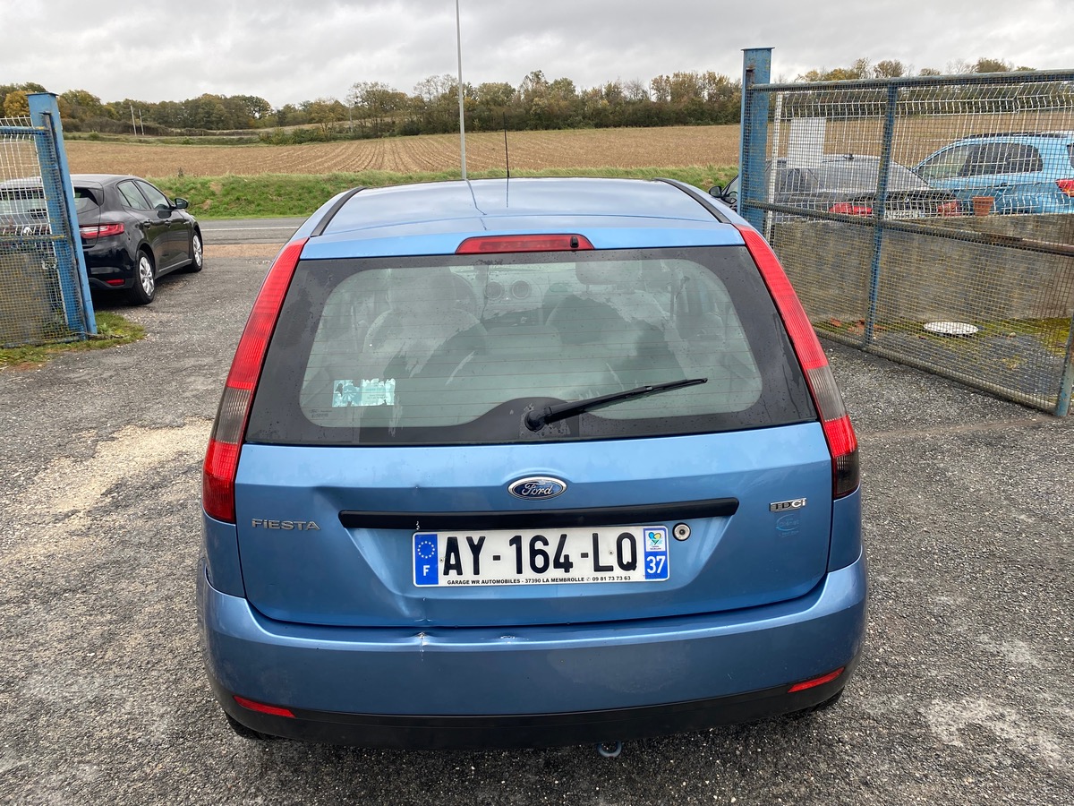 Ford Fiesta 1.4 tdci 70cv petit prix garantie 3 mois 