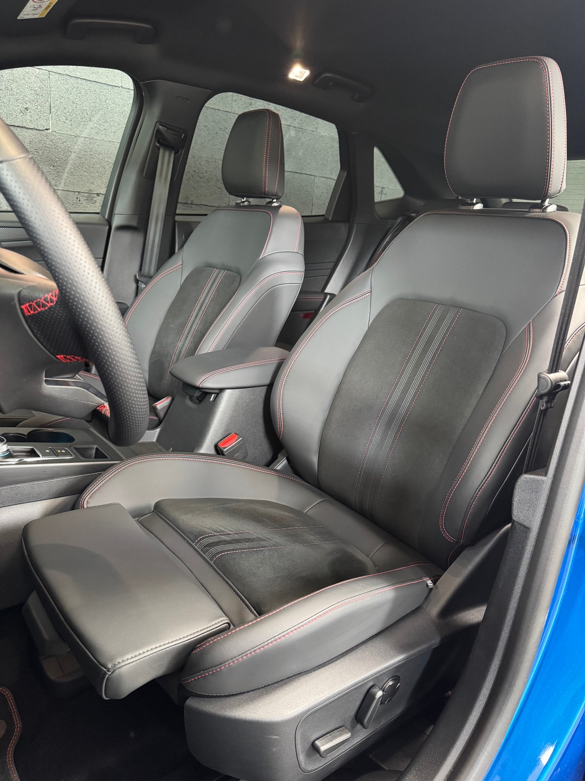 Ford Kuga 2.5 PHEV 243 CH ST-LINE X BLACK PACKAGE