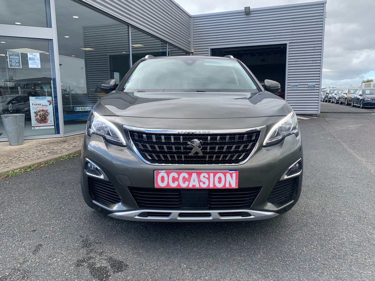 Peugeot 3008 130 ch | Allure | Toit ouvrant panoramique | Caméra recul | Attelage | Apple car play