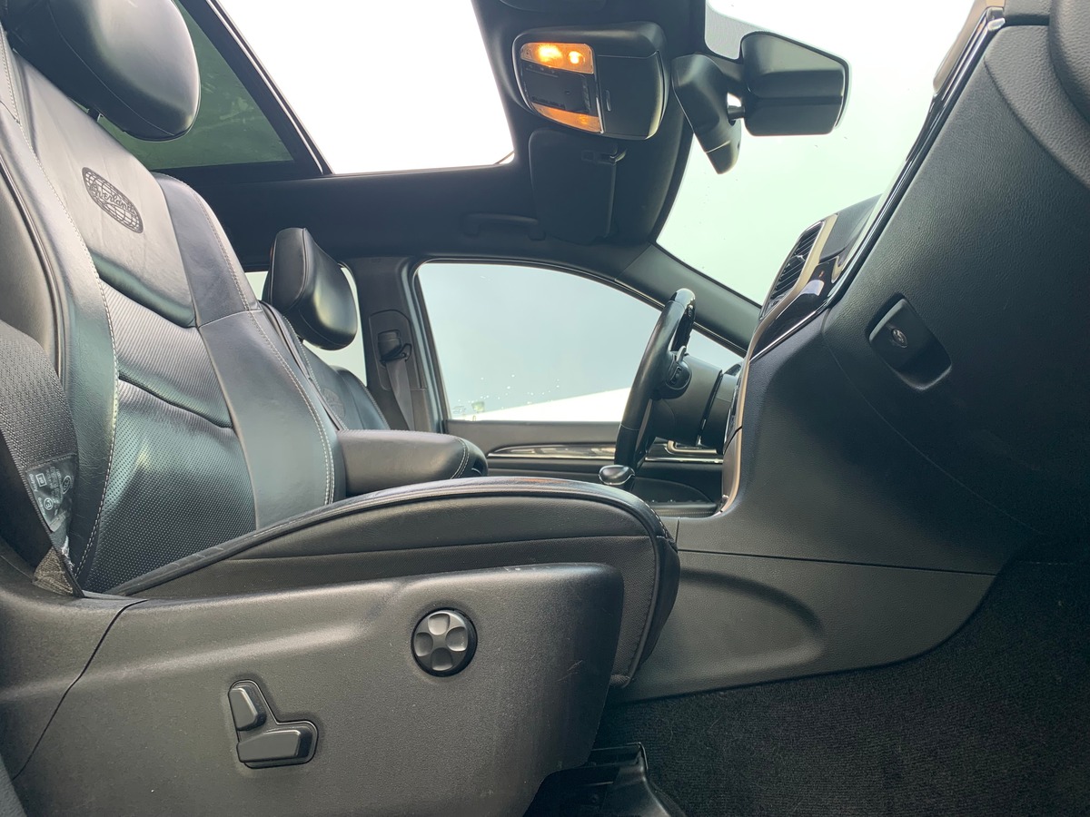 Jeep Grand Cherokee 250 ch | Overland | Toit ouvrant panoramique | Caméra de recul | Attelage