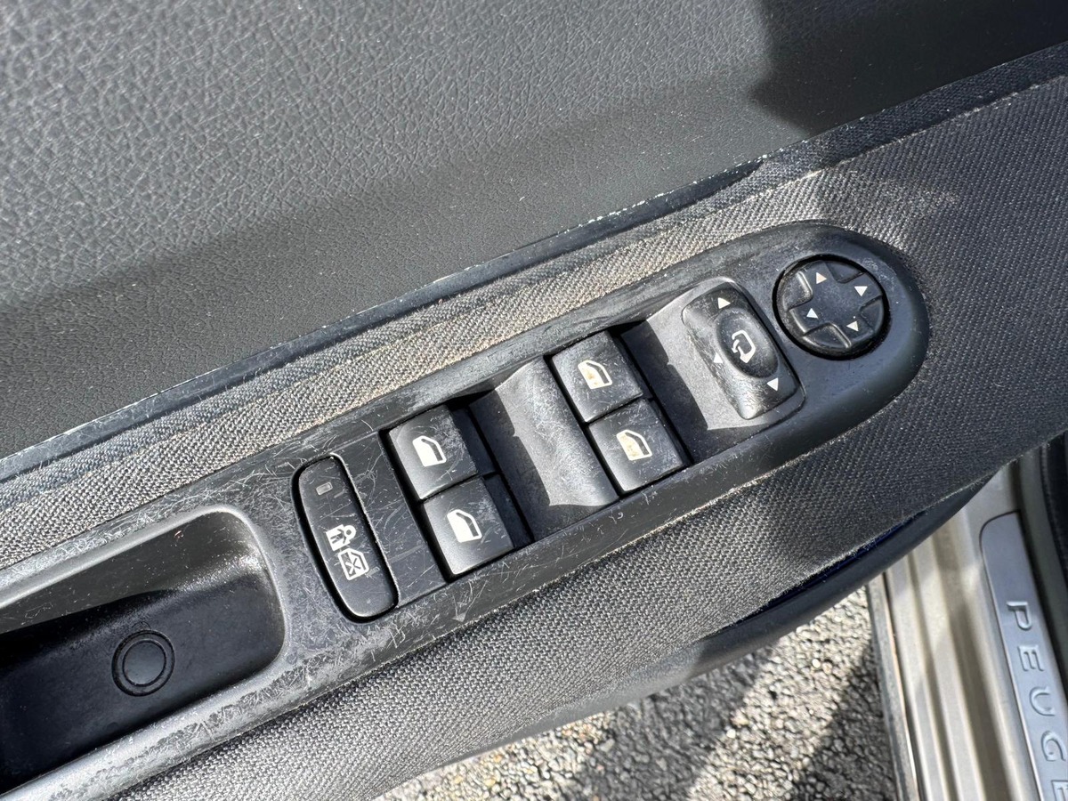 Peugeot 3008 1.6 HDi Allure - Révisé - Garantie