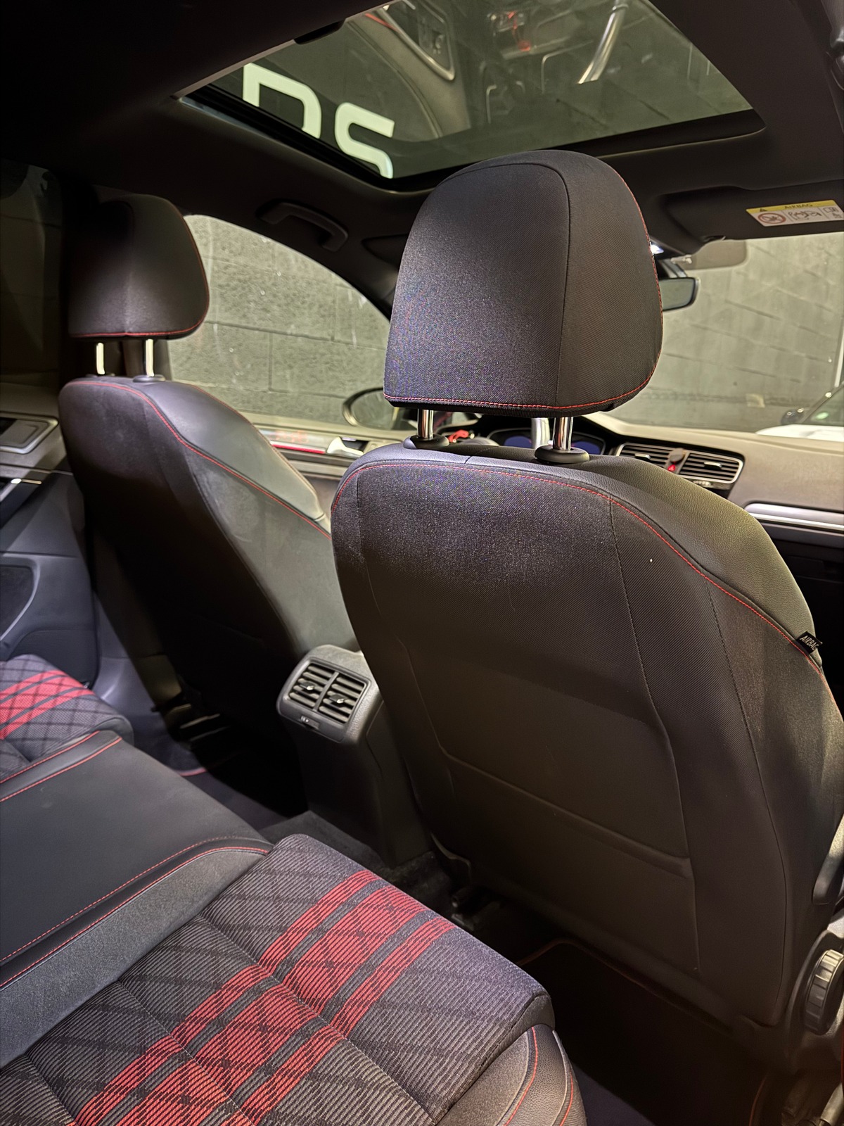 Volkswagen GOLF 7 GTI TCR 2.0 TSI 290CH DSG7 PURE GREY