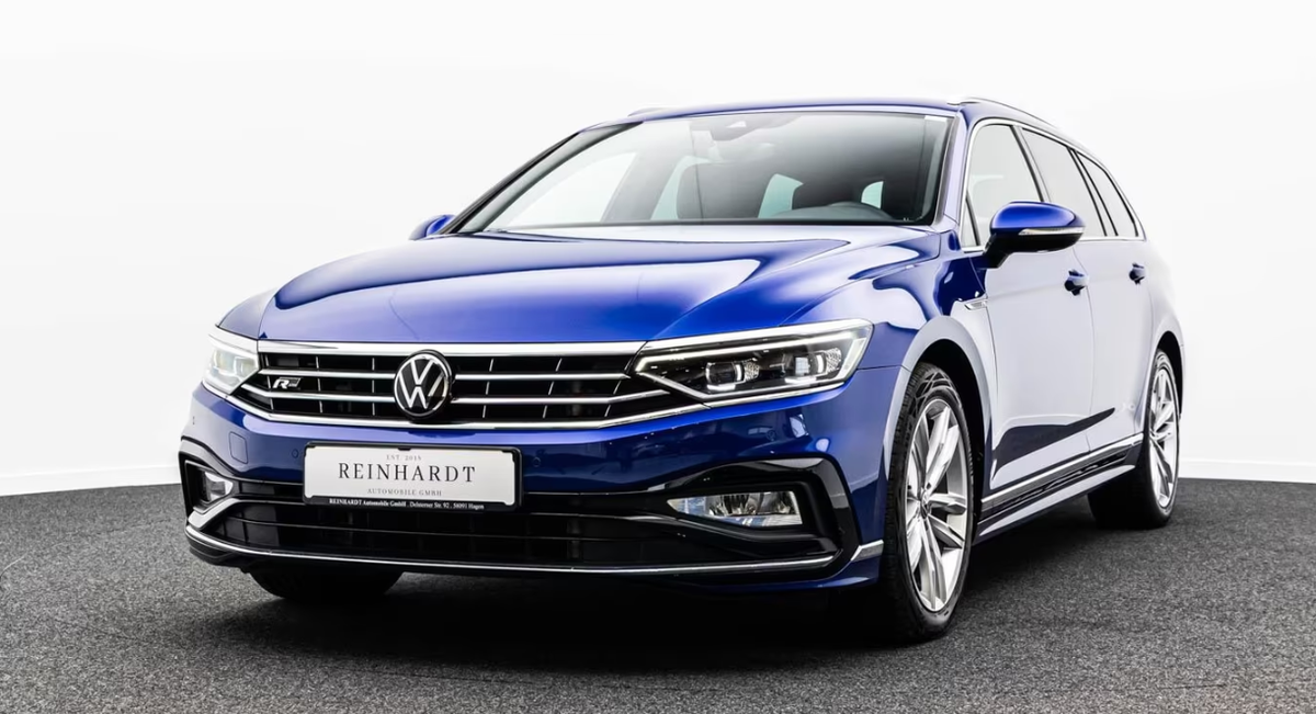 Volkswagen Passat SW VIII 2.0 TDI EVO 200ch R-Line 4Motion DSG7 Bleu Lapiz Attelage