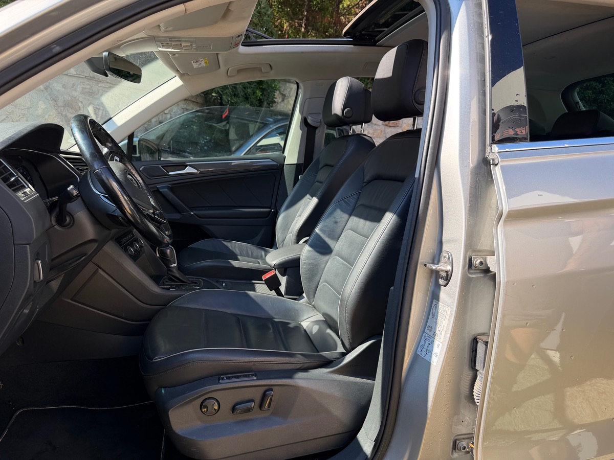 Volkswagen Tiguan 1.4 TSI 150 CV / Carat / Toit Ouvrant / Caméra /Virtual/  Voyant SOS