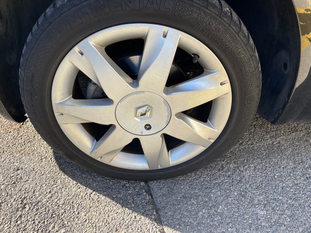 RENAULT Megane 1.6 i 111 CV / Km Réel / 2 ème Main / Boite Auto / 5 Portes / Clim