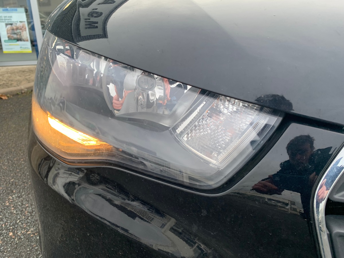 Audi A1 105 ch | Attraction | Climatisation | Radio cd | Jantes alu 16''| Volant cuir | Radar recul