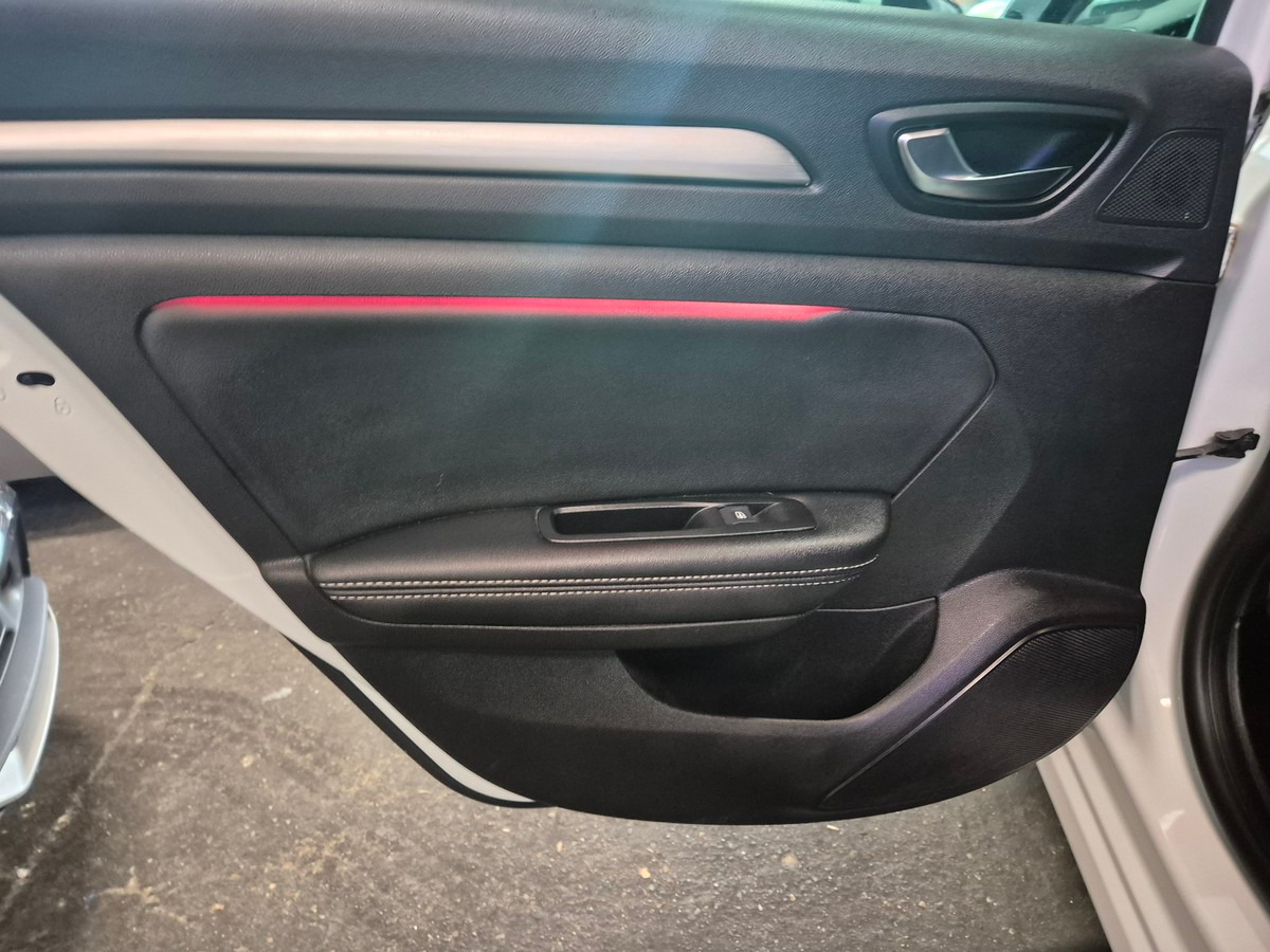 RENAULT Megane ESTATE 1.5 DCI 115 EDC6 PACK INTENS