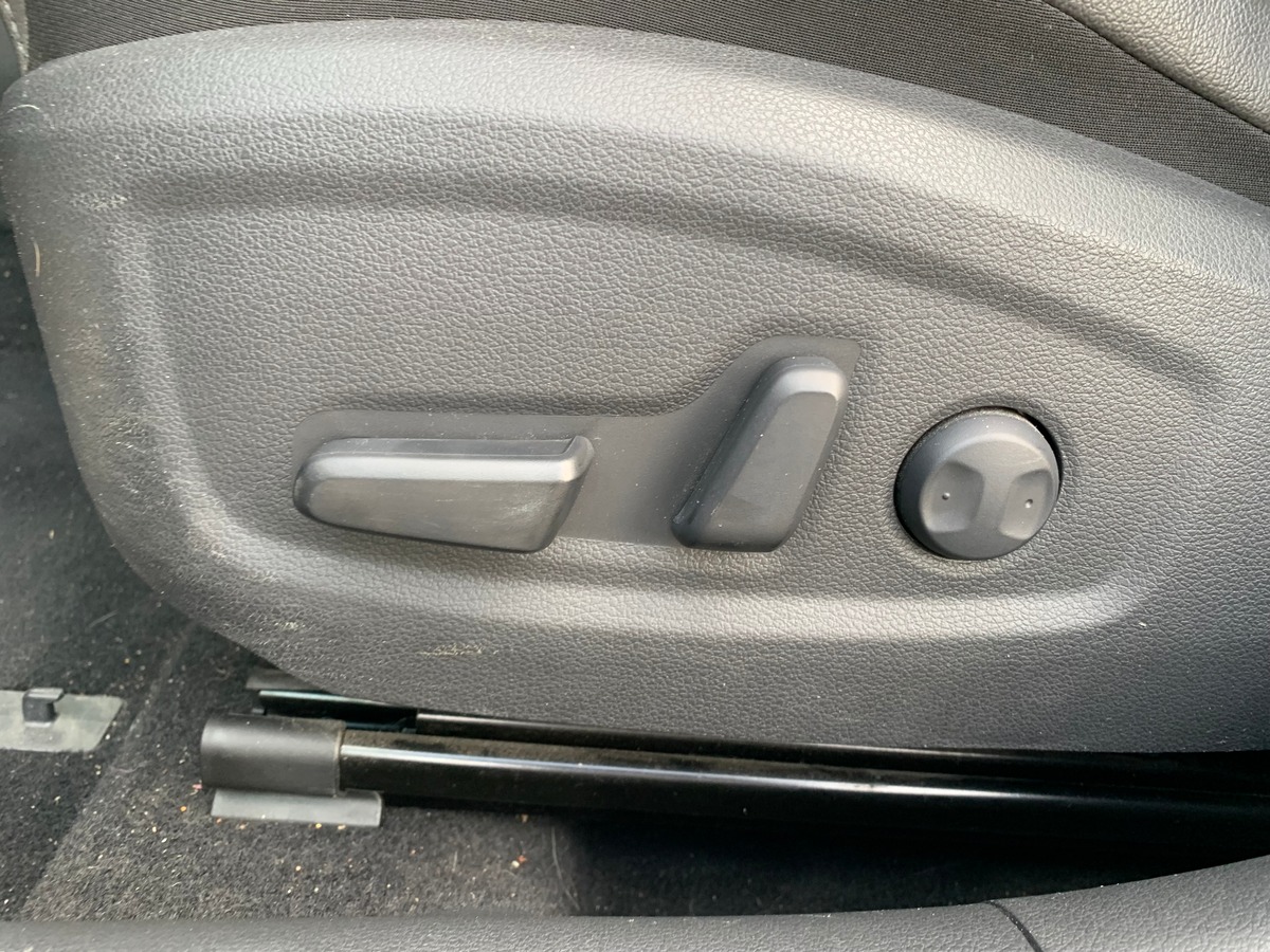 Hyundai i30 140 | Creative | Caméra recul | GPS | Siège électrique | Régulateur | Roue de secours