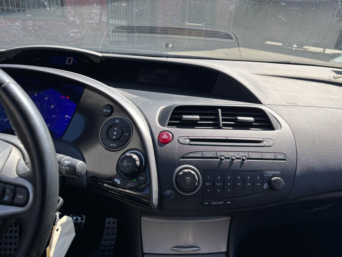 Honda Civic 1.8 VTEC 140 COMFORT-5 PORTES-GARANTIE