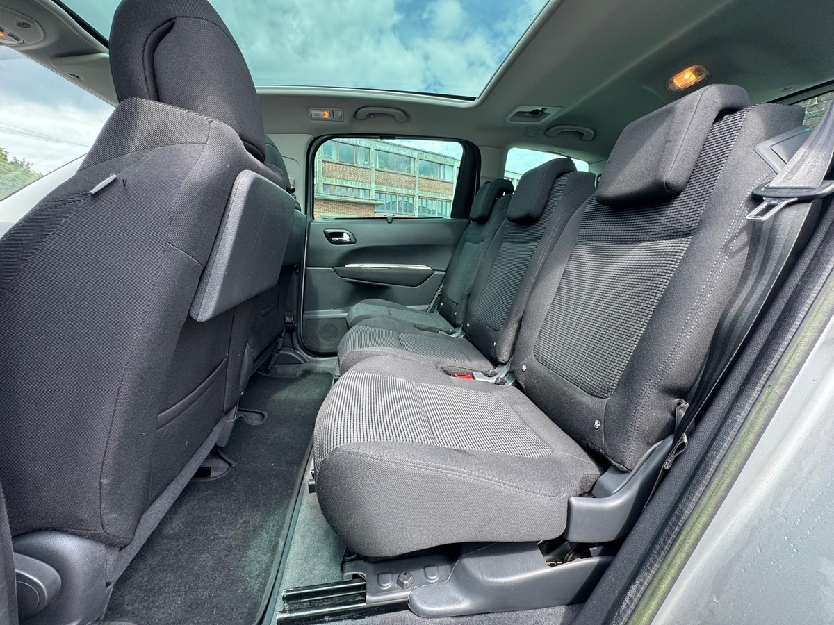 Peugeot 5008 1.6 hdi 110cv 7 places Allure - Garantie