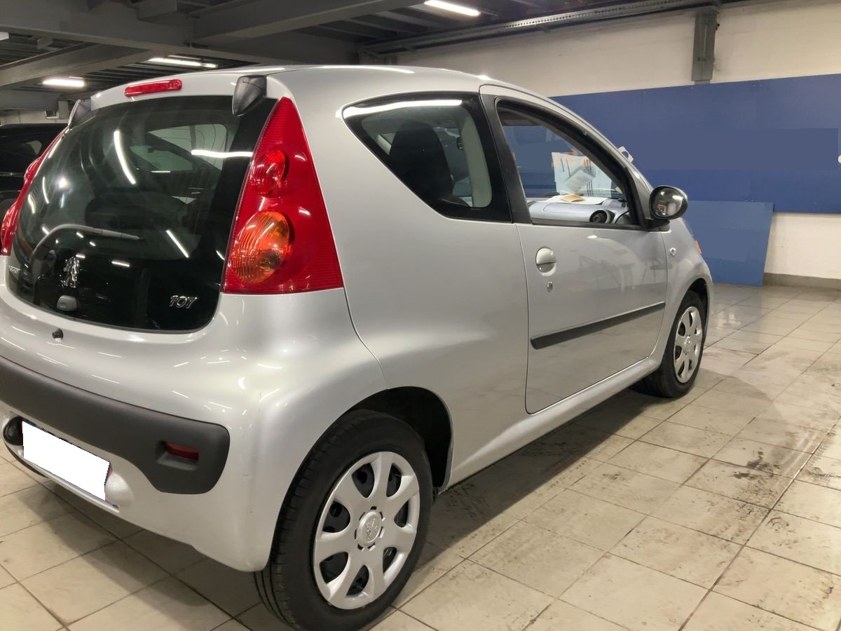 Peugeot 107 1.0i 12v 68 2-Tronic Trendy Boite Automatique 3P
