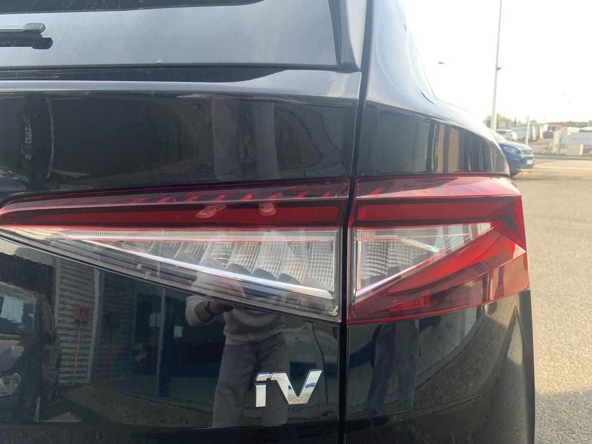 Skoda Enyaq 180 chevaux | iV60 | Apple car Play | Régulateur vitesse adaptatif | Siéges chauffants
