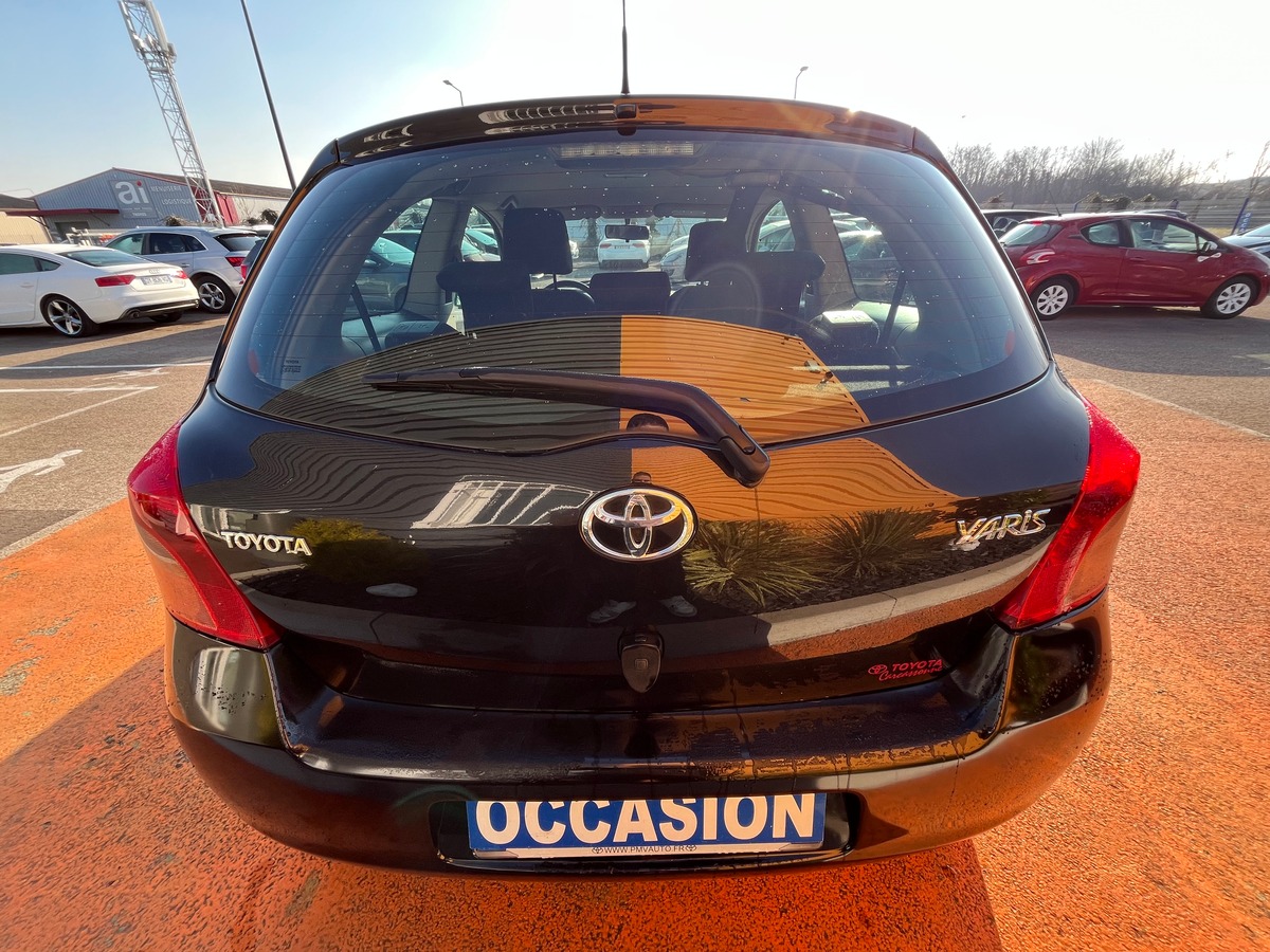 Toyota Yaris 2 1.3 VVTi 87 ch LUNA PACK