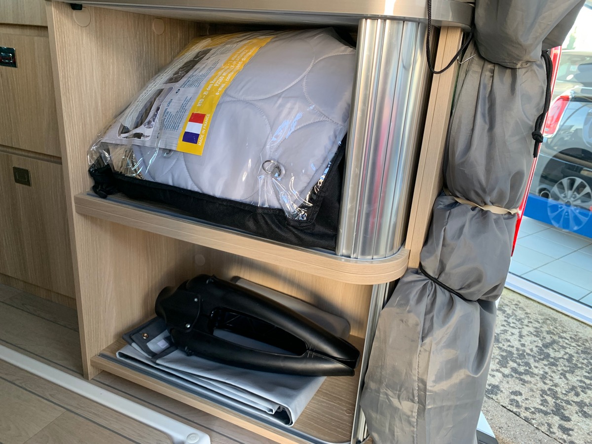 Ford CAMPEREVE 130 chevaux | Premiére MAIN | Cap Land | Caméra de recul | Apple car play