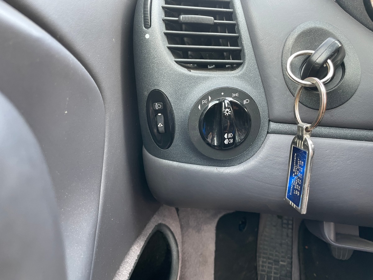 Porsche 911 Carrera coupé (996) 3.4L 301 CH