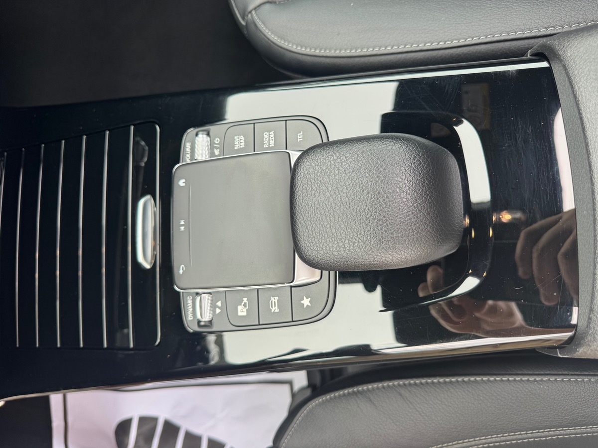 Mercedes Benz Classe A 200D AMG LINE 8G-DCT + TOIT OUVRANT