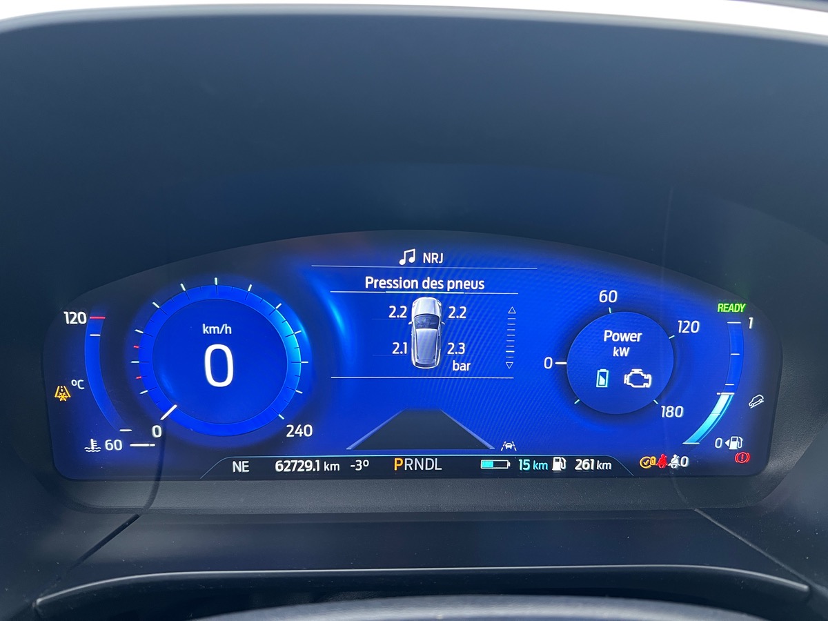 Ford KUGA PHEV 225 ch | VIGNALE | Toit Panoramique | Attelage | Roue secours | Pack Technologique